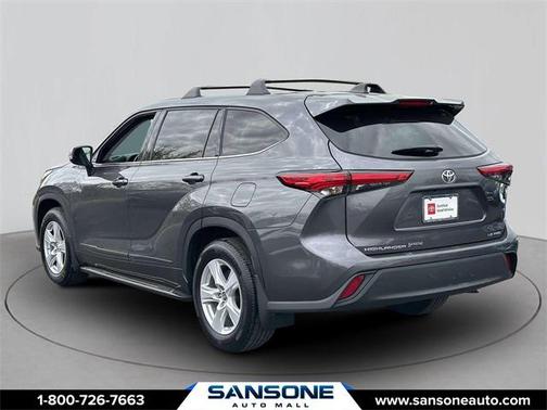 2022 Toyota Highlander LE