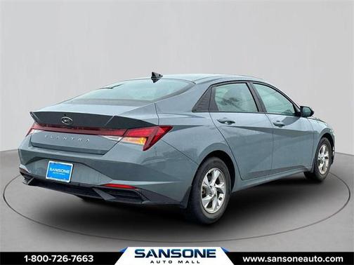 2022 Hyundai ELANTRA SE