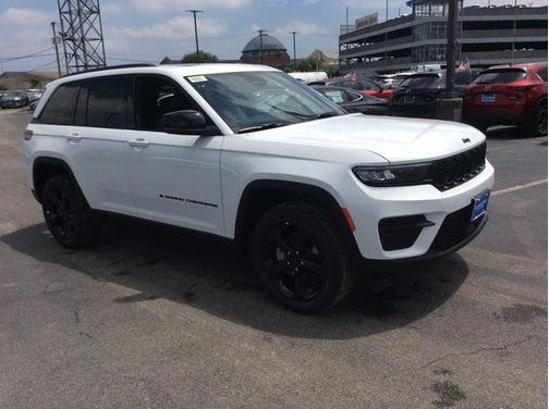 2025 Jeep Grand Cherokee Altitude