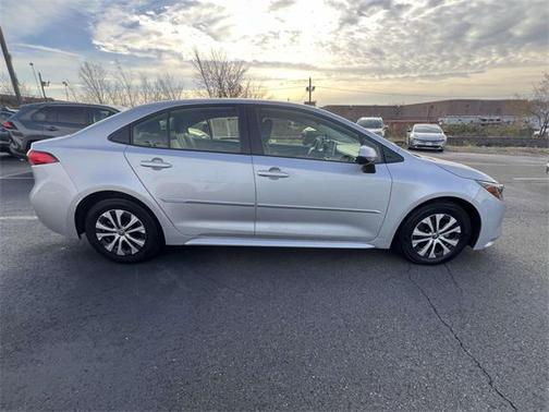 2022 Toyota Corolla Hybrid LE