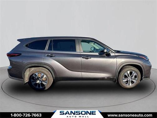 2024 Toyota Highlander Hybrid XLE
