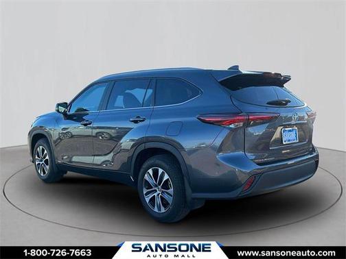 2024 Toyota Highlander Hybrid XLE