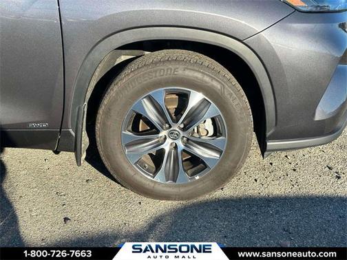 2024 Toyota Highlander Hybrid XLE