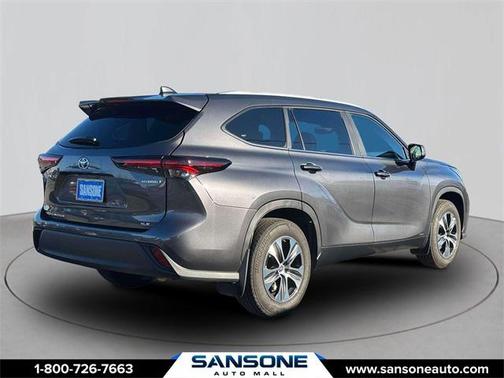 2024 Toyota Highlander Hybrid XLE