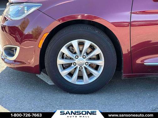 Velvet Red Pearlcoat 2019 Chrysler Pacifica Touring L