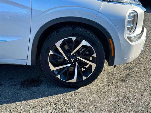 2022 Mitsubishi Outlander SEL Special Edition 2WD