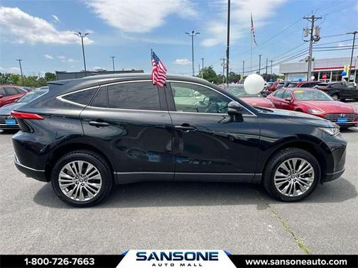 2022 Toyota Venza XLE