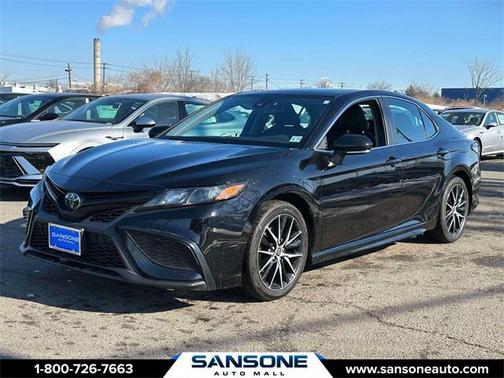 2022 Toyota Camry SE