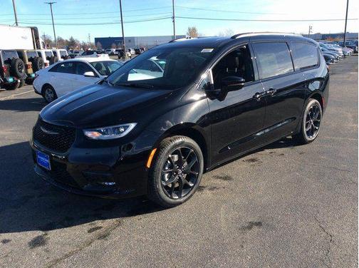 2026 Chrysler Pacifica Limited