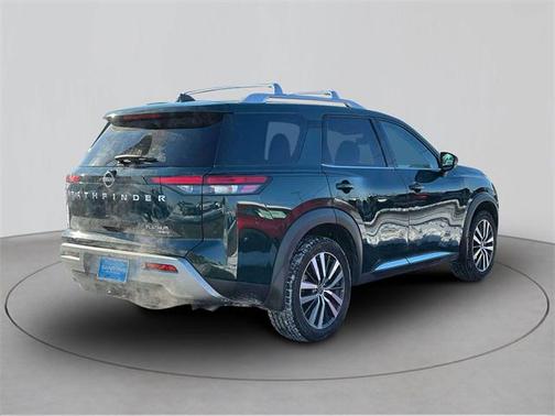 2022 Nissan Pathfinder Platinum 4WD