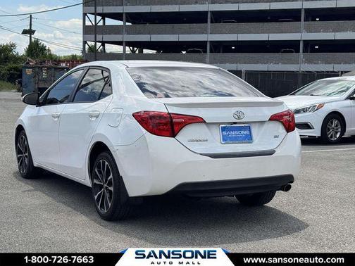 Super White 2017 Toyota Corolla SE