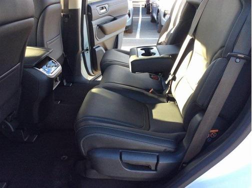 2026 Nissan Armada SV