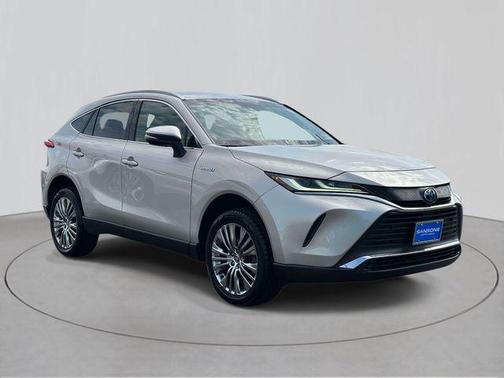 Titanium Glow 2021 Toyota Venza XLE