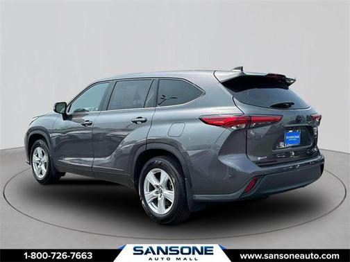 2022 Toyota Highlander LE