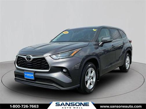2022 Toyota Highlander LE