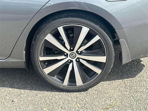 2021 Nissan Altima SR VC-Turbo FWD