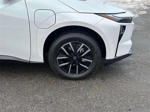 2026 Toyota bZ XLE Plus