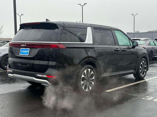 2023 Kia Carnival EX