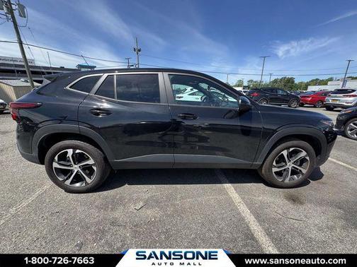 Mosaic Black Metallic 2025 Chevrolet Trax FWD 1RS