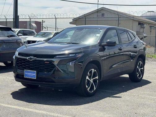 Mosaic Black Metallic 2025 Chevrolet Trax FWD 1RS