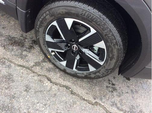 Gun Met 2026 Nissan Kicks SV