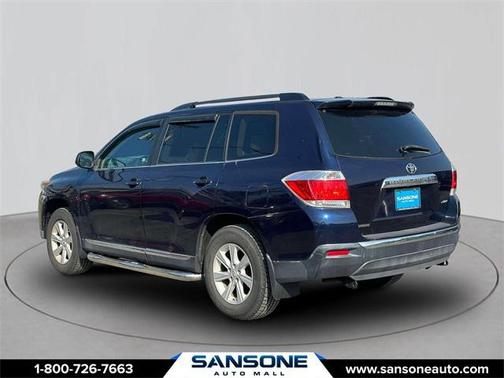 2012 Toyota Highlander SE
