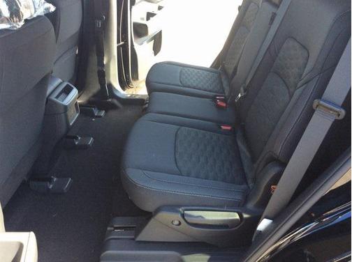 2025 Nissan Pathfinder S 4WD
