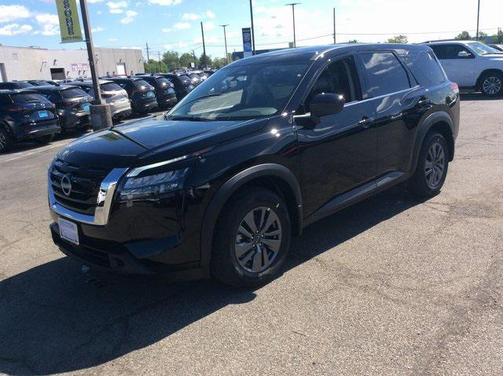 2025 Nissan Pathfinder S 4WD