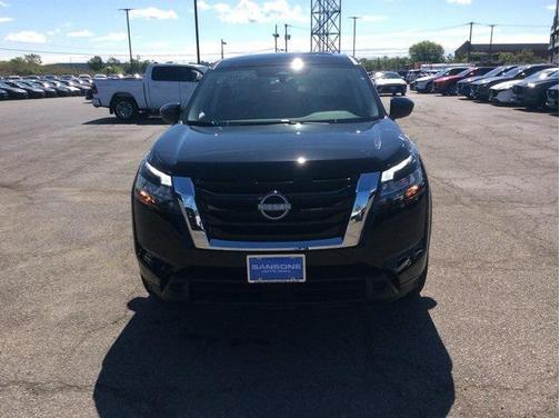 2025 Nissan Pathfinder S 4WD