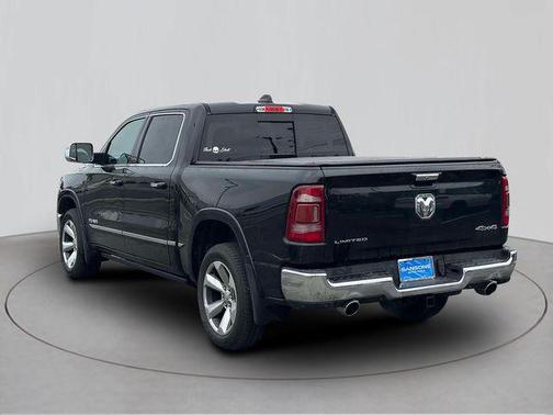 Diamond Black Crystal Pearlcoat 2019 RAM 1500 Limited