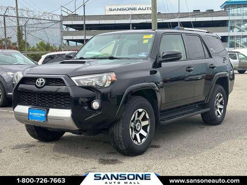 Midnight Black Metallic 2018 Toyota 4Runner TRD Off Road