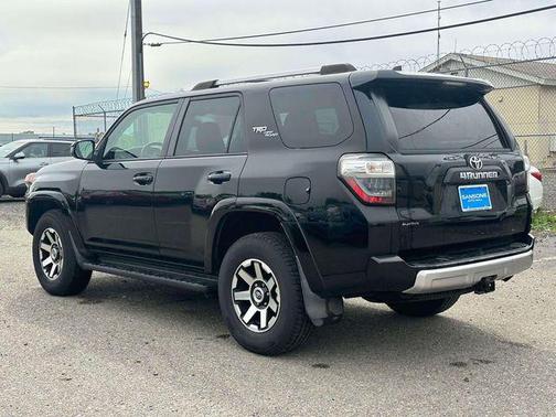 Midnight Black Metallic 2018 Toyota 4Runner TRD Off Road