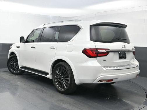 2024 INFINITI QX80 SENSORY AWD
