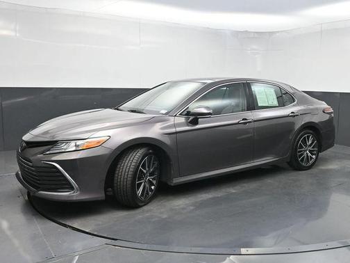 Predawn Gray Mica 2021 Toyota Camry XLE