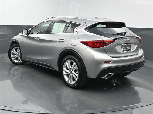 2019 INFINITI QX30 LUXE