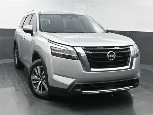 2024 Nissan Pathfinder SL FWD
