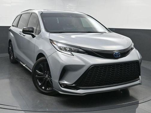 Cement 2025 Toyota Sienna XSE 7 Passenger