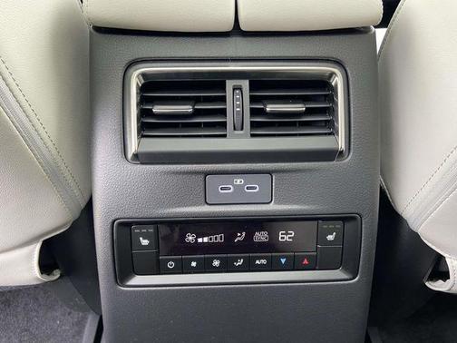 Rhodium White Premium 2026 Mazda CX-90 3.3 Turbo Premium Plus