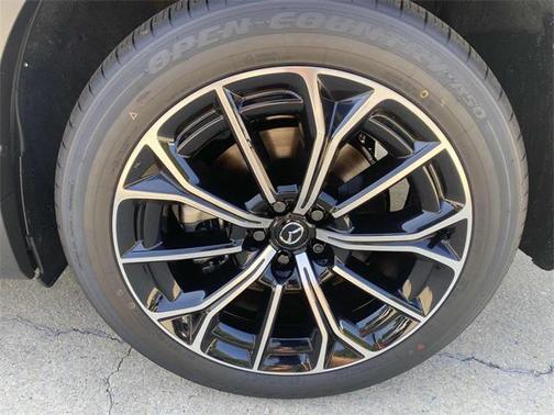 2025 Mazda CX-70 PHEV Premium Package