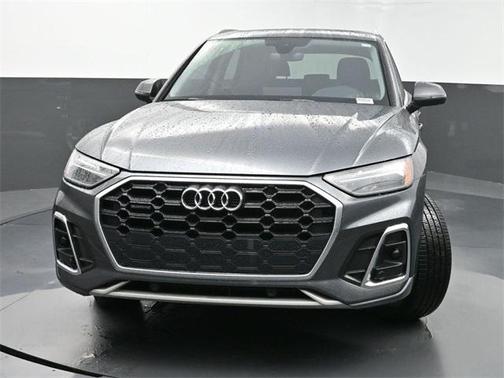 2024 Audi Q5 45 S line Premium