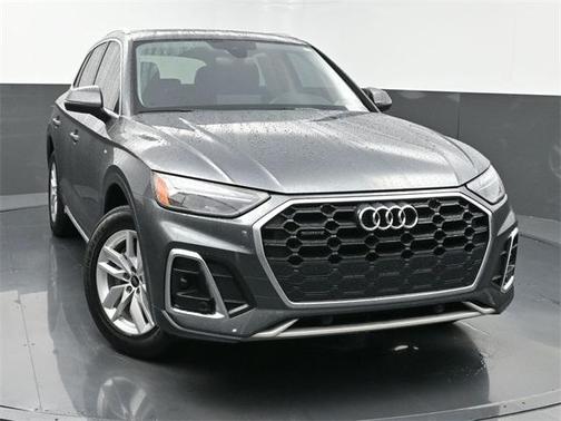 2024 Audi Q5 45 S line Premium