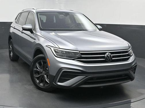 Silver Metallic 2024 Volkswagen Tiguan 2.0T SE
