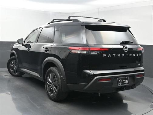 2023 Nissan Pathfinder SV FWD