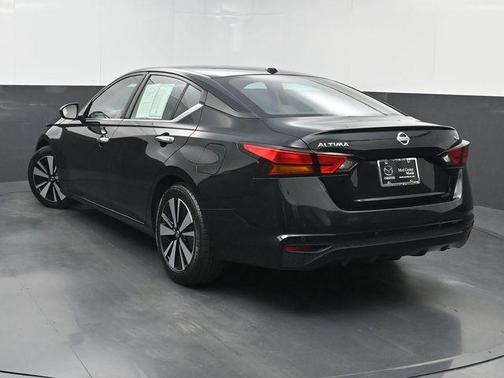 Super Black Clearcoat 2021 Nissan Altima 2.5 SV