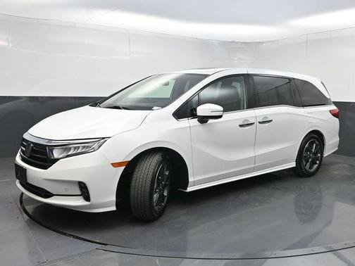 Platinum White Pearl 2024 Honda Odyssey Elite