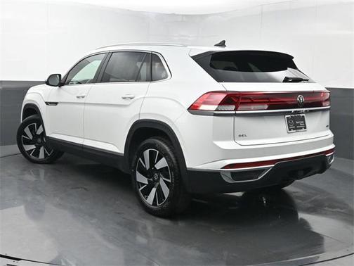 2025 Volkswagen Atlas Cross Sport 2.0T SEL