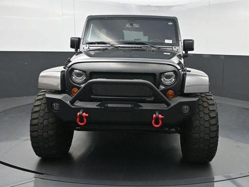 Granite Crystal Metallic Clearcoat 2017 Jeep Wrangler Unlimited Sahara