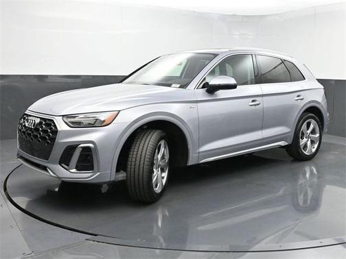 2022 Audi Q5 45 S line Premium Plus