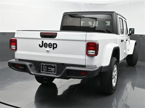 2022 Jeep Gladiator Sport S