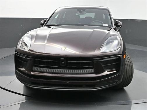 2023 Porsche Macan Base